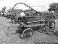 Čtyřkolová hasičská stříkačka vyrobená v roce 1882 Čtyřkolová hasičská stříkačka vyrobená v roce 1882